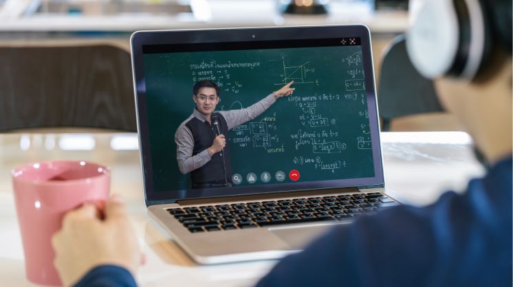 How the Coronavirus is Pushing Higher Education Online