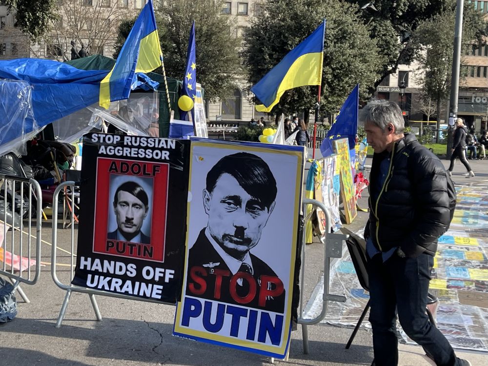 Symbolism Over Substance: In the Ukraine Crisis, the EU Steps Up