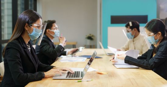 Women in the workplace: Policies to support China's future economic growth should include measures to improve the quality of the labor force (Credit: Mongkolchon Akesin / Shutterstock.com)