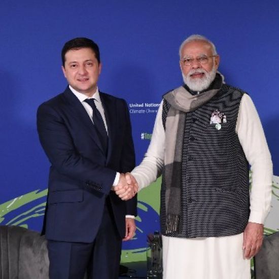 Power plays and pragmatism: Ukrainian President Volodymyr Zelensky and Indian Prime Minister Narendra Modi met at the UN climate conference in Glasgow, November 2, 2021 (Credit: @IndiainUkraine on Twitter)
