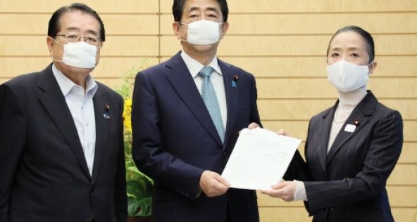 Support for the Abe Government has Cratered
