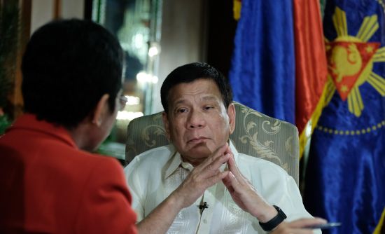 Holding the line: Ressa interviews Duterte, December 2016 (Credit: Presidential Communications Operations Office)