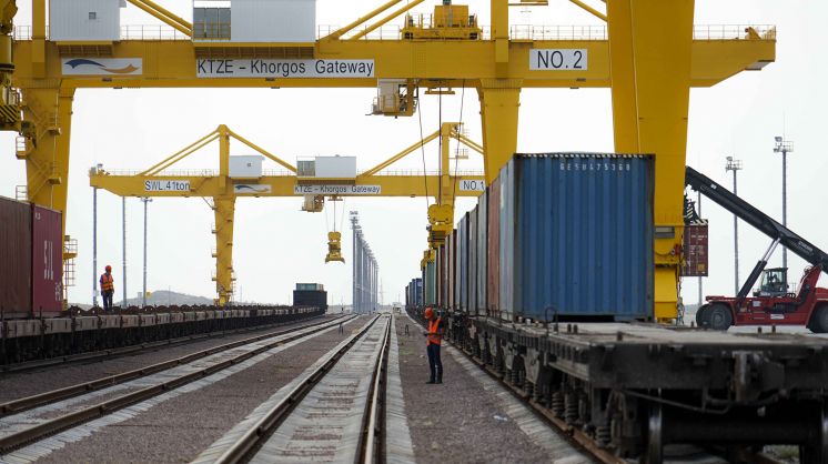Russia, China and Central Asia: Cooperation over Competition